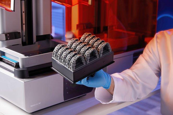 sla-resin-3d-printing-process-small-parts